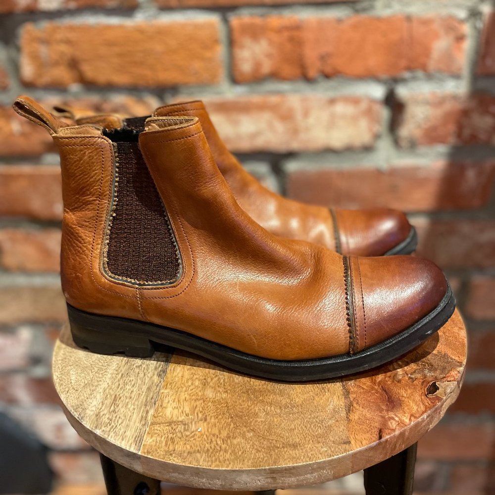 John Fluevog GUARDIAN ANGEL chelsea boot, size 10